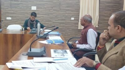 आयुष्मान आदर्श ग्राम योजना के सफल एवं प्रभावी क्रियान्वयन को लेकर बैठक आयोजित