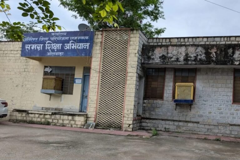 भीलवाड़ा एडीपीसी डॉ श्रीमती शर्मा दोषी करार ,कलेक्टर संधू जवाब से नहीं हुए संतुष्ट, दिया यह दंड