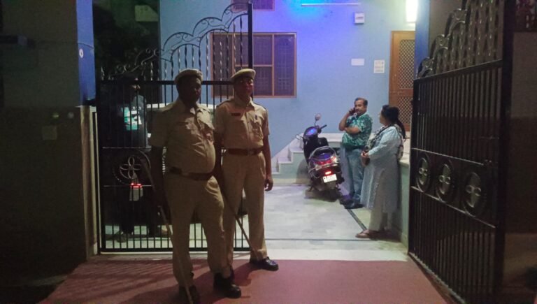 सेवानिवृत शिक्षक दंपति की निर्मम हत्या