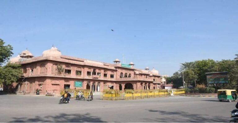 शिक्षा निदेशक का नया फरमान,अब स्कूलों में यह होगा जरूरी